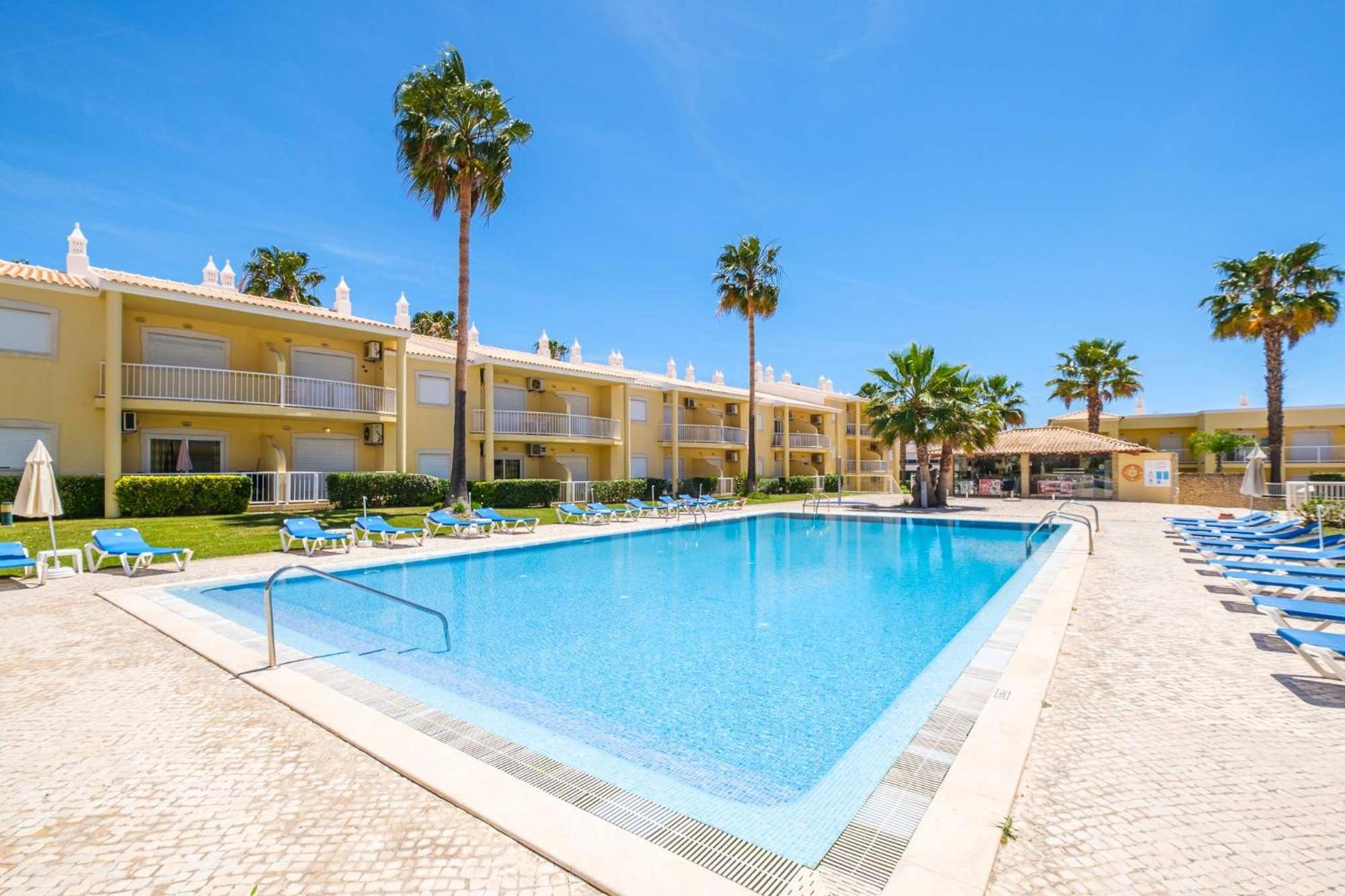 Riu - Close To Bars Shops And Restaurants * Albufeira